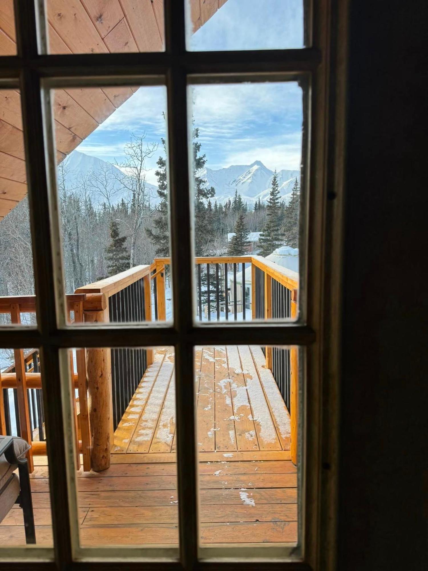 Mount Logan Ecolodge & Retreat Center Haines Junction Eksteriør bilde