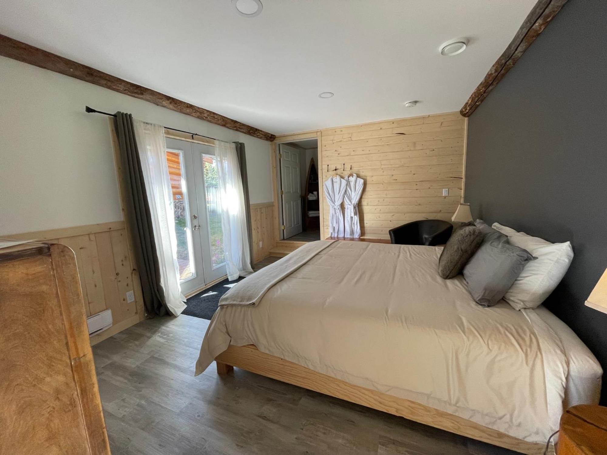 Mount Logan Ecolodge & Retreat Center Haines Junction Eksteriør bilde